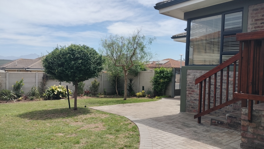 3 Bedroom Property for Sale in Reebok Western Cape
